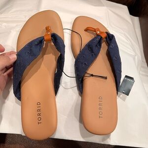 🤩Torrid Navy and Brown Sandals